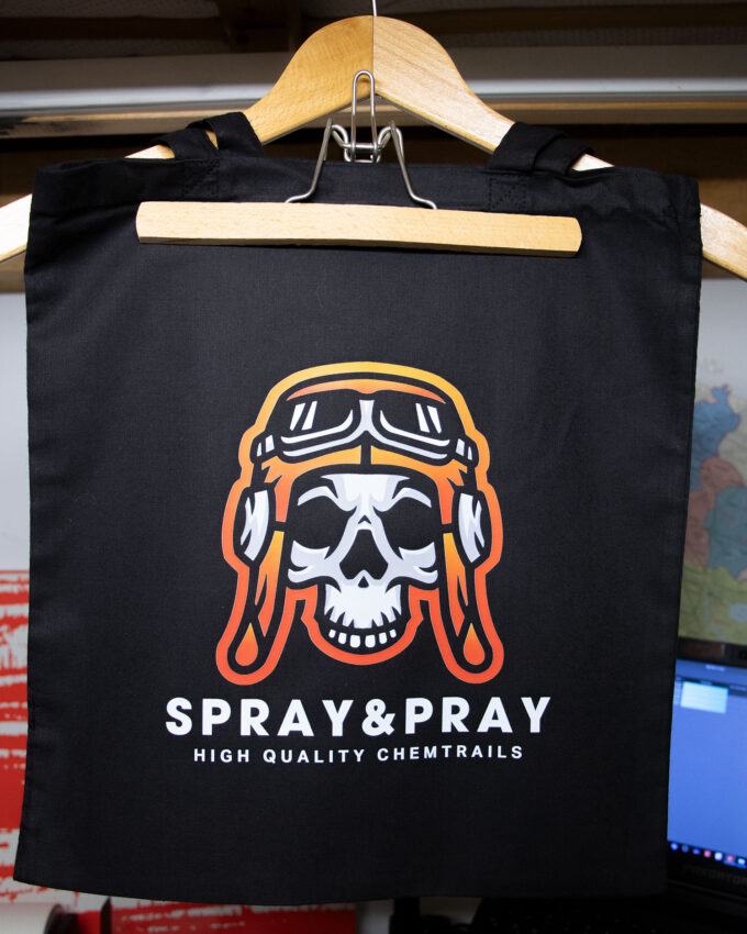 „Spray & Pray“ Shopping Bag (schwarz) – Bild 2